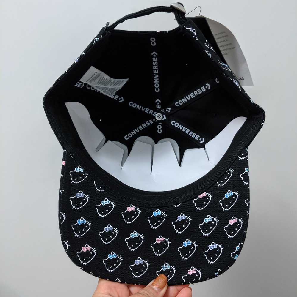 Hello Kitty X Converse Hat - Picture 6 of 8